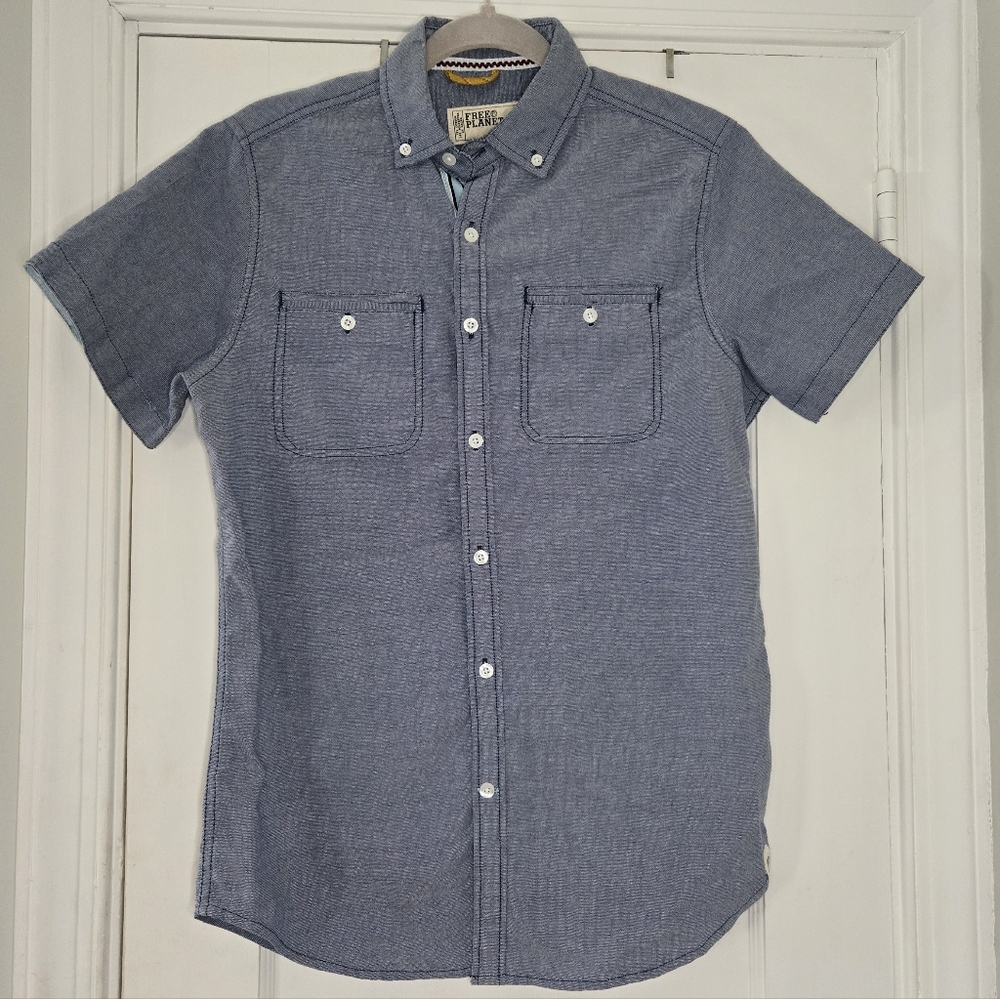 Free Planet Short Sleeve Business Casual Button-Up Shirt - Men's Small - Blue